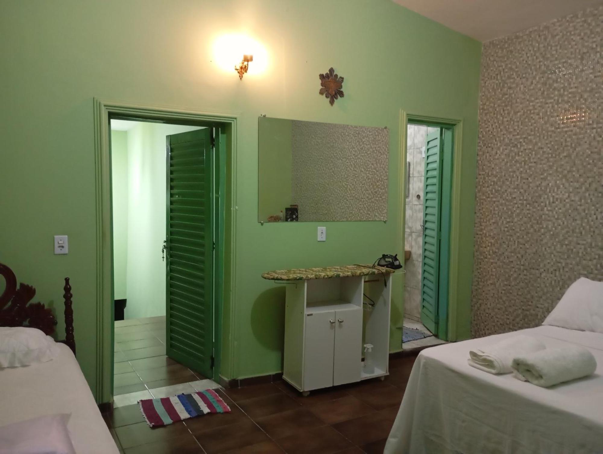 Hospedagem Casa Da Waldir, Quarto Suite 01 Goiás Eksteriør bilde