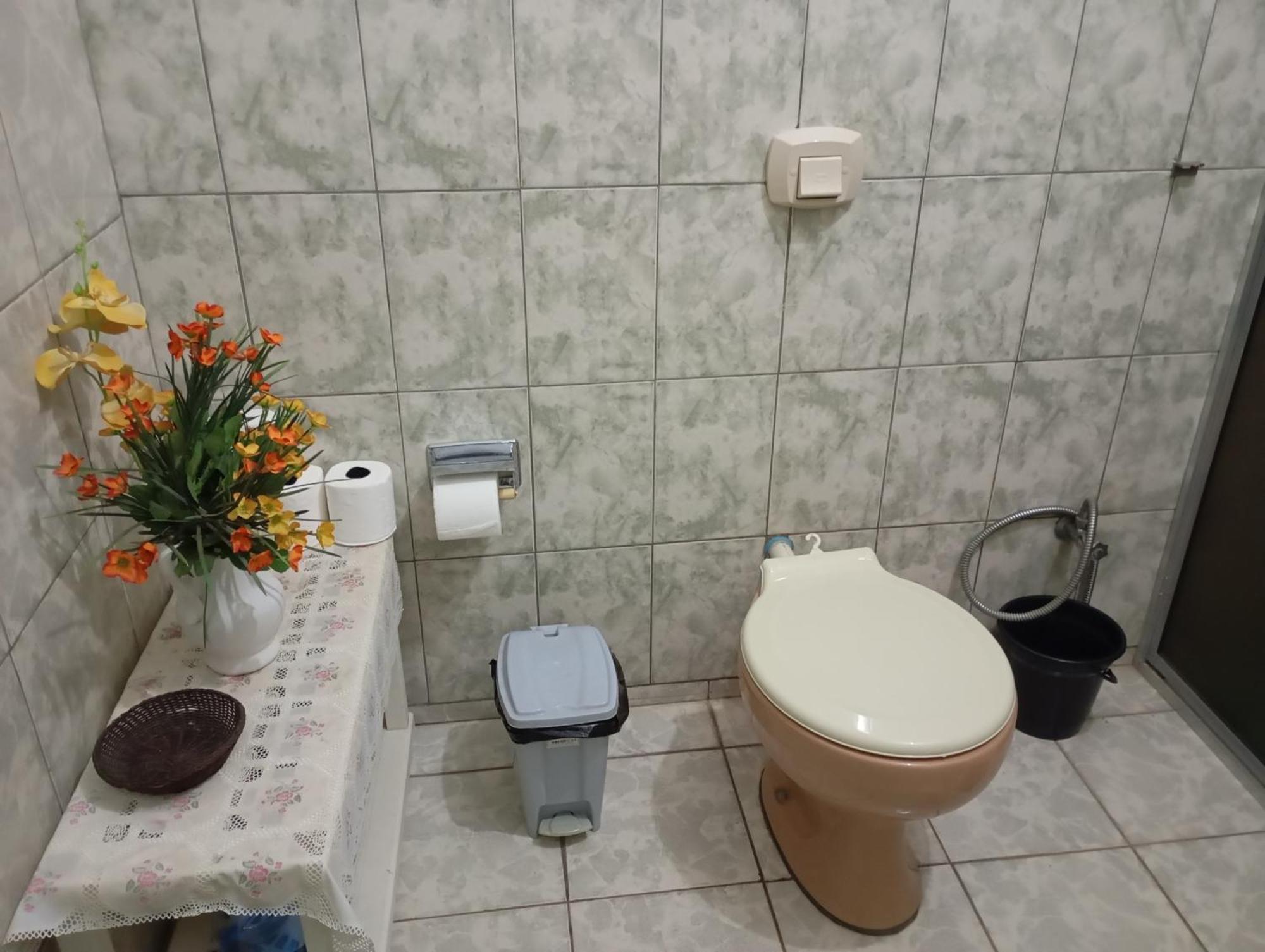 Hospedagem Casa Da Waldir, Quarto Suite 01 Goiás Eksteriør bilde